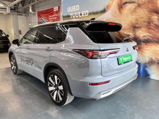 Mitsubishi Outlander Instyle 2.4 225kW