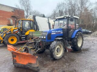 Farmtrac 675DT Haagis + lumesahk 4.4 54kW