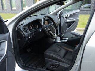 Volvo V60 Elegance Facelift Line 2.0 133kW