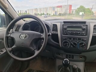 Toyota Hilux 2.5 75kW