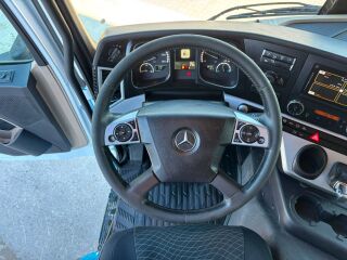 Mercedes-Benz Actros 1833 4x2 240kW