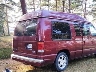Ford Econoline 5.8 149kW