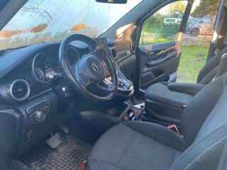Mercedes-Benz V 220 2.1 120kW