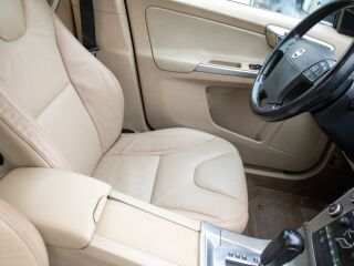 Volvo XC60 D4 Momentum AWD 2.4 120kW