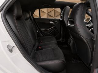 Mercedes-Benz CLA 220 4-Matic AMG 2.0 135kW