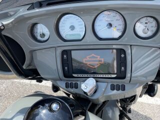 Harley-Davidson Street Glide Special V2 64кВ