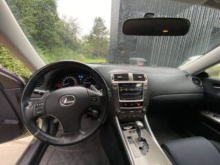 Lexus IS 250 2.5 V6 153kW