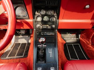 Chevrolet Corvette C3 5.7 V8 168kW