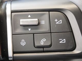 Citroen C4 Shine PureTech 130 AT8 1.2 96kW