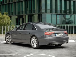 Audi S8 Plus 4.0 523кВ