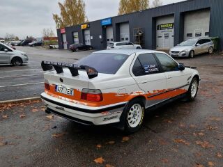 BMW 328 2.8 142kW