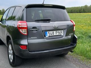 Toyota RAV4 2.2 110kW
