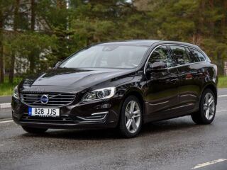 Volvo V60 SUMMUM AWD TWIN ENGINE PLUG IN HYBRID FACELIFT 2.4 158kW