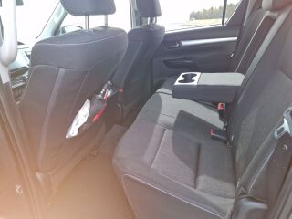 Toyota Hilux Legend 2.8 150кВ