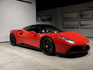 Ferrari 488 3.9 493kW