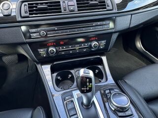 BMW 530 d xDrive Touring Luxury Edition 3.0 TwinPower Turbo 190kW