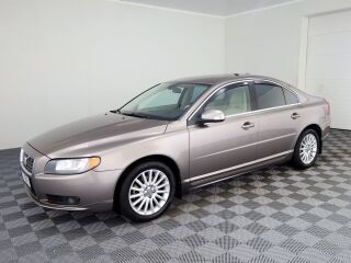 Volvo S80 Summum 2.4 D5 136кВ
