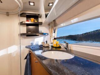 Marex 330 SCANDINAVIA 1 X DPI Volvo Penta D6-440hj