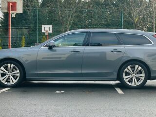 Volvo V90 Momentum 2.0 B4, AWD, Pro KERS Mild Hybrid 145kW