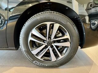 Peugeot Traveller L3 VIP BlueHDi 180 AT8 2.2 130kW