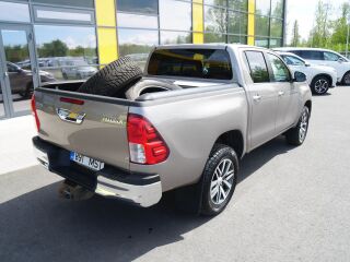 Toyota Hilux 2.4 110kW