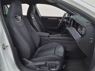 Volkswagen Passat R-Line 4Motion 2.0 142kW