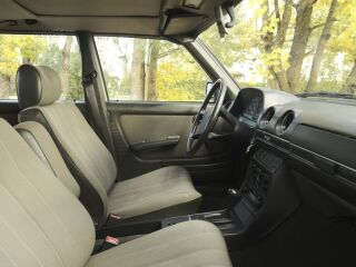 Mercedes-Benz 230 2.3 R4 100kW