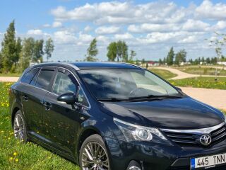 Toyota Avensis T227 2.2 130kW