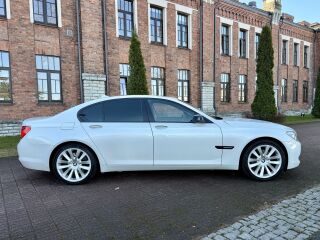 BMW ActiveHybrid 7 4.4 330kW