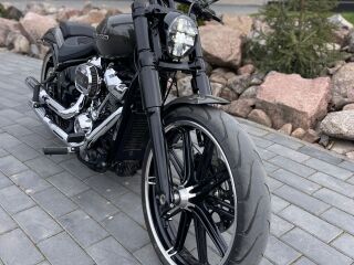 Harley-Davidson Breakout 70кВ