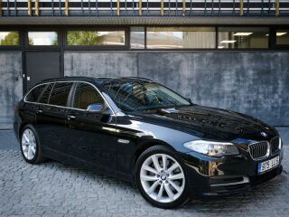 BMW 530 Facelift Touring X-Drive Comfort Pano 3.0 190kW