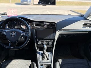 Volkswagen Golf 1.6 77kW