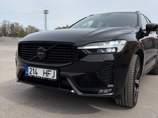 Volvo XC60 B5 AWD ULTIMATE DARK 2.0 B5 173kW