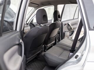 Toyota RAV4 Elegance Facelift 2.0 110kW