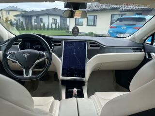 Tesla Model S 75D 158kW