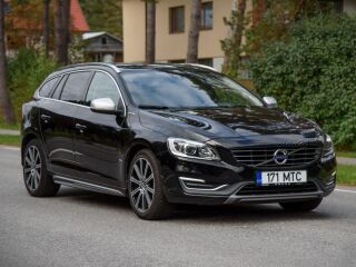 Volvo V60 SUMMUM AWD TWIN ENGINE PLUG IN HYBRID FACELIFT 2.4 162kW