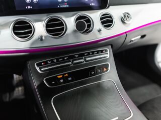 Mercedes-Benz E 220 Facelift AMG Package 4-Matic 2.0 143kW