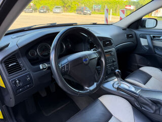Volvo S60 Facelift Momentum 2.4 D5 120kW
