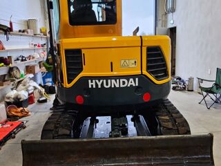 Hyundai Robex 60CR-9