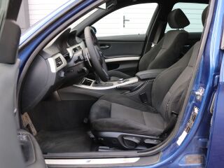BMW 330 M-pakett 3.0 220кВ