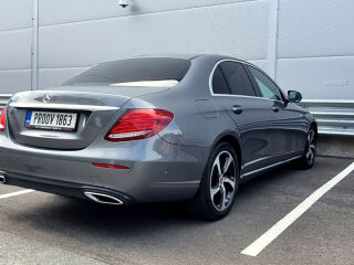 Mercedes-Benz E 220 AVANTGARDE / SPORT STYLE / 2.0 143kW