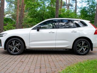 Volvo XC60 AWD R-Design Intelli SAFE Wntr 2.0 B5 AWD MHEV KERS Kerghübriid 183kW