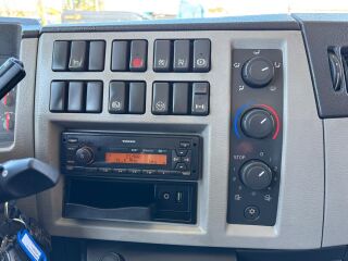 Volvo FL 210 4x2 158kW