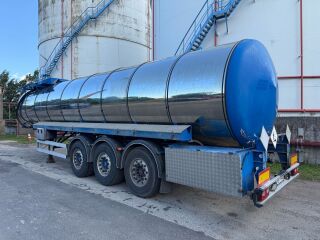 Kässbohrer STS-32/1