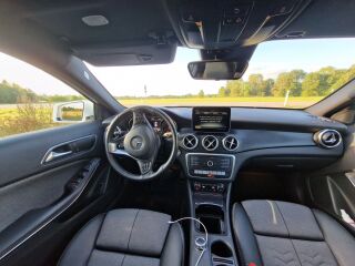 Mercedes-Benz GLA 180 1.6 90kW