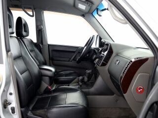 Mitsubishi Pajero Luxury ATM 3.2 DI-D 121kW