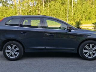 Volvo XC60 Summum AWD MY2012 2.4 D5 158kW