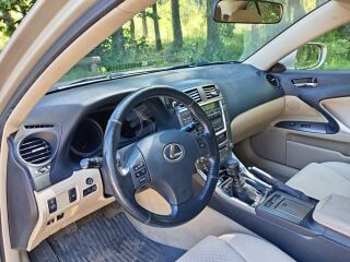 Lexus IS 220 2.2 130кВ