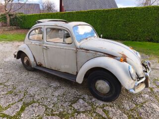 Volkswagen Beetle sunroof