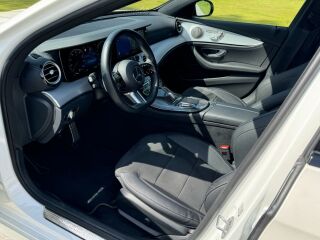 Mercedes-Benz E 300 e 4matic AMG Night packet / Burmester 2.0 215kW